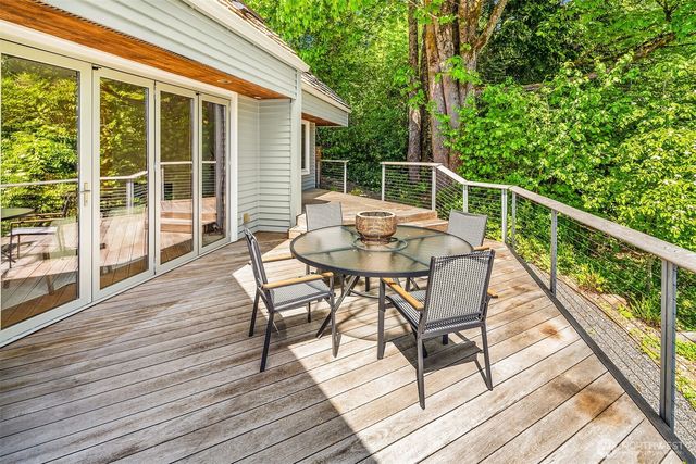 14740 SE 56th Street, Bellevue, WA 98006