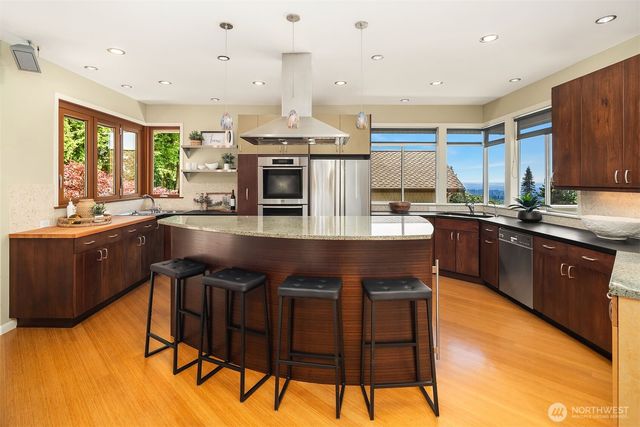 14740 SE 56th Street, Bellevue, WA 98006