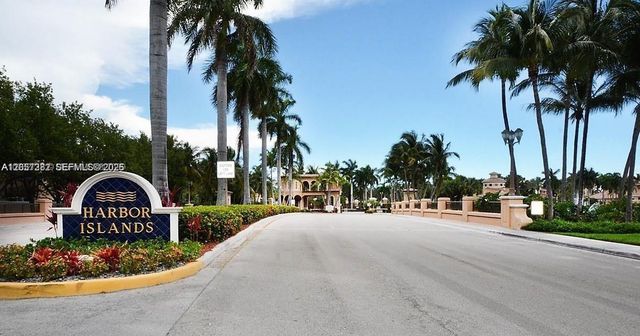 957 N Harbor View 957, Hollywood, FL 33019