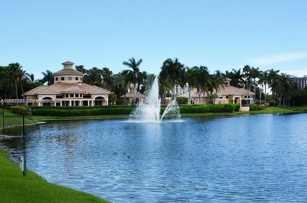 957 N Harbor View 957, Hollywood, FL 33019