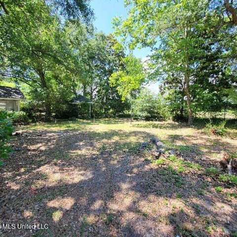 2411 Burke Street, Gulfport, MS 39507