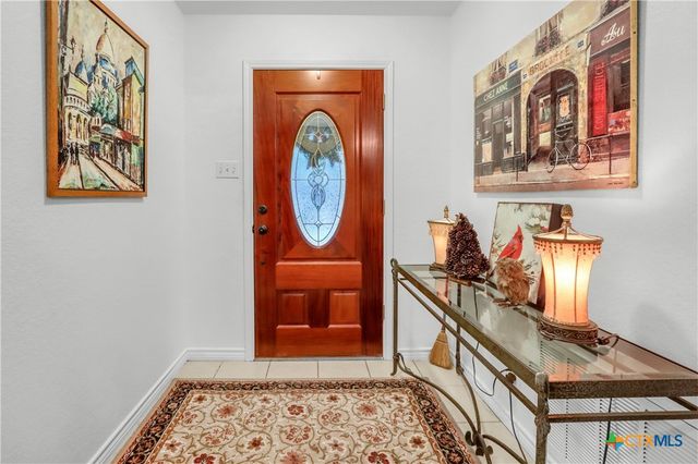 124 Gardenridge Drive, Seguin, TX 78155