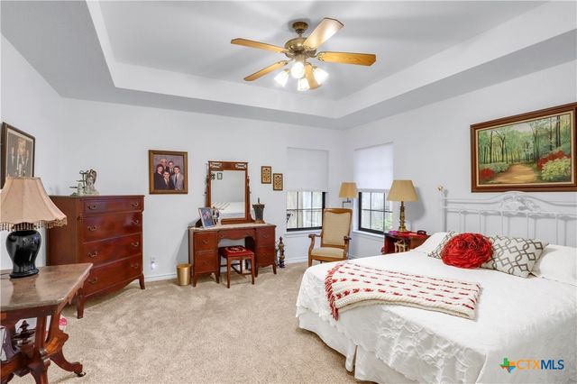 124 Gardenridge Drive, Seguin, TX 78155