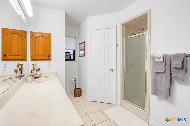 124 Gardenridge Drive, Seguin, TX 78155