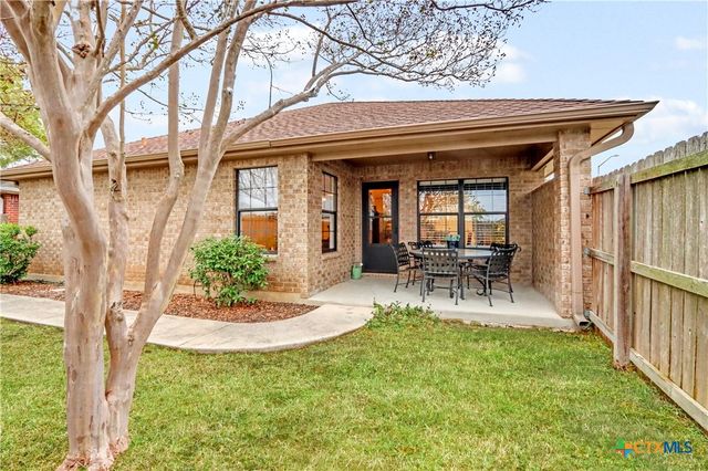 124 Gardenridge Drive, Seguin, TX 78155