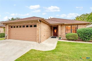 124 Gardenridge Drive, Seguin, TX 78155