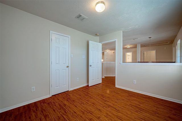 2907 Little Branch Court, Houston, TX 77082