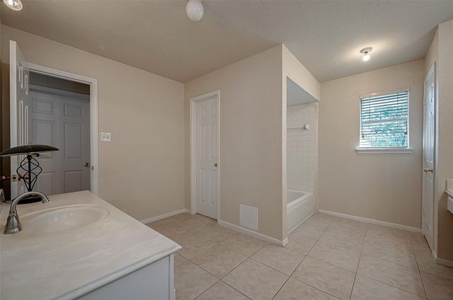 2907 Little Branch Court, Houston, TX 77082