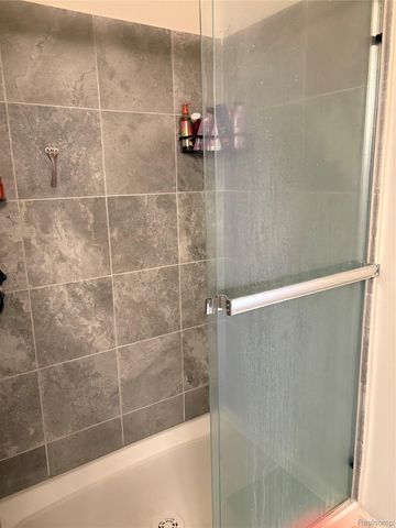 21930 Andover Drive 77, Macomb Township, MI 48042