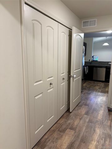 21930 Andover Drive 77, Macomb Township, MI 48042