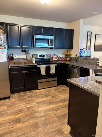 21930 Andover Drive 77, Macomb Township, MI 48042