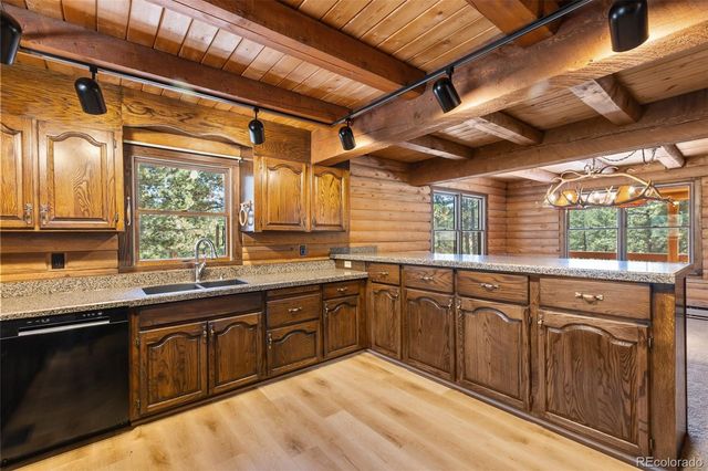 457 Stonehenge Drive, Florissant, CO 80816