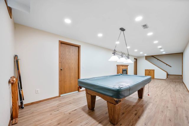 2433 N Rutland Ct, Wichita, KS 67226