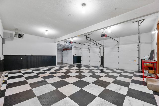 2433 N Rutland Ct, Wichita, KS 67226