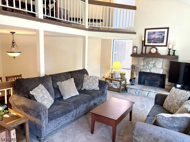 498 Auten Rd 2D, Hillsborough Twp., NJ 08844