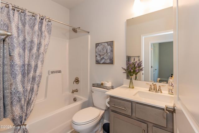 111 Oxford Court, La Grange, NC 28511