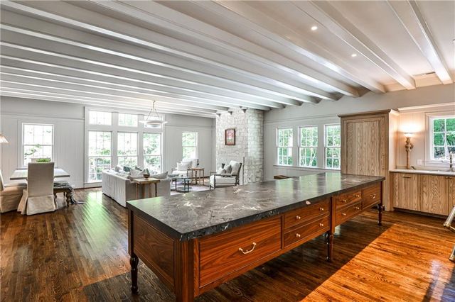 3990 Paces Ferry NW Road, Atlanta, GA 30327