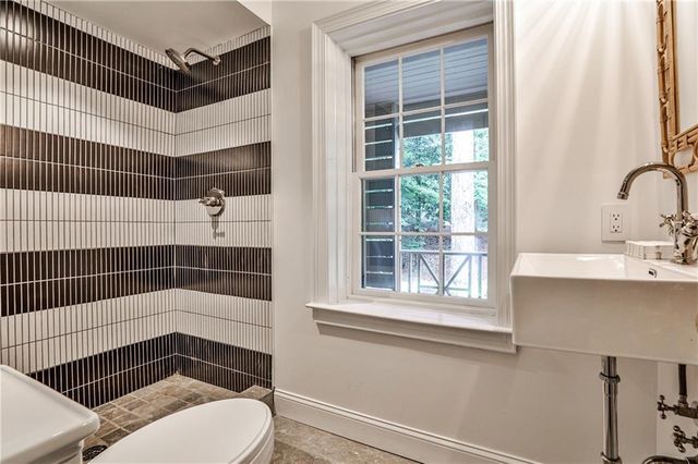 3990 Paces Ferry NW Road, Atlanta, GA 30327