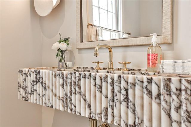 3990 Paces Ferry NW Road, Atlanta, GA 30327