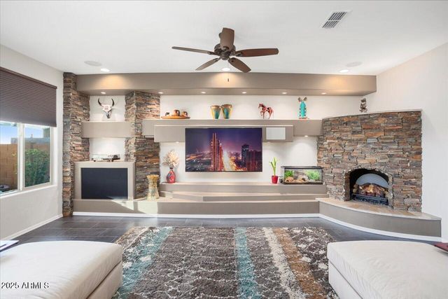 27453 W WAHALLA Lane, Buckeye, AZ 85396
