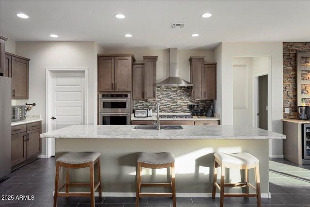 27453 W WAHALLA Lane, Buckeye, AZ 85396
