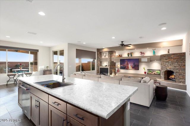 27453 W WAHALLA Lane, Buckeye, AZ 85396
