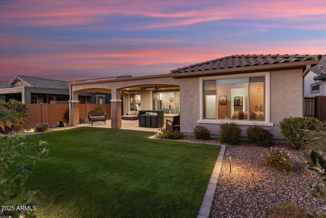 27453 W WAHALLA Lane, Buckeye, AZ 85396