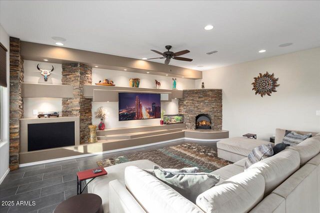 27453 W WAHALLA Lane, Buckeye, AZ 85396