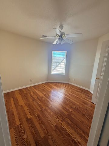 438 Lake Highland Drive, Lake Dallas, TX 75065