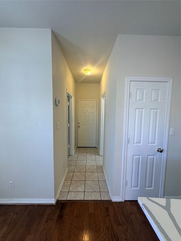 438 Lake Highland Drive, Lake Dallas, TX 75065