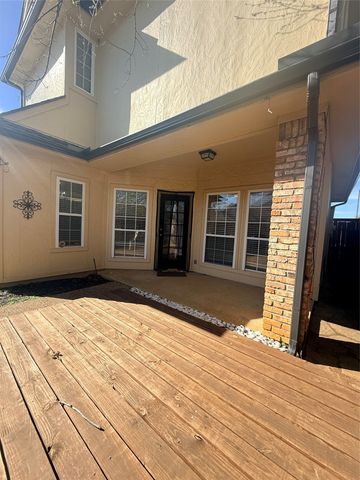 438 Lake Highland Drive, Lake Dallas, TX 75065