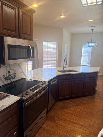 438 Lake Highland Drive, Lake Dallas, TX 75065