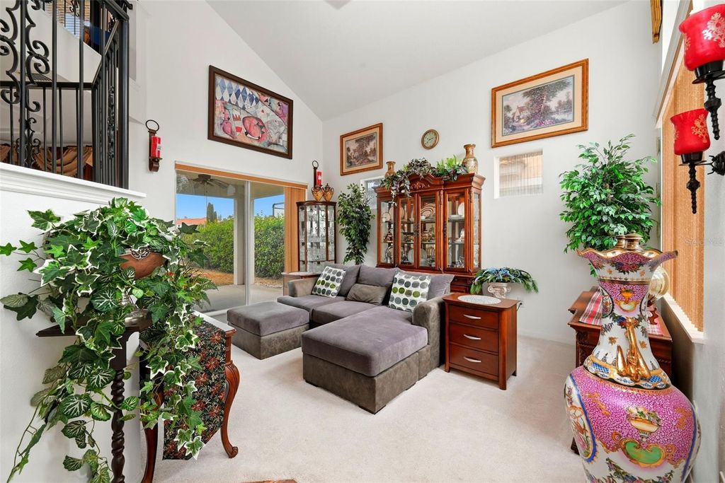 Image 11 of property listing at 910 LASCALA DRIVE, Windermere, FL 34786