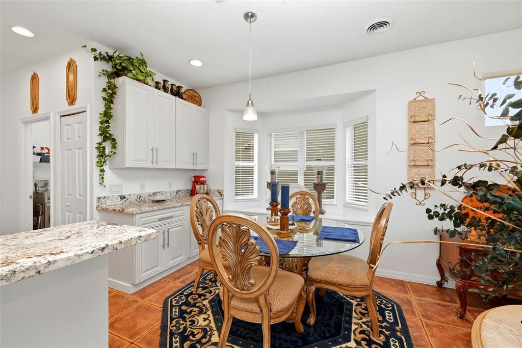 Image 18 of property listing at 910 LASCALA DRIVE, Windermere, FL 34786