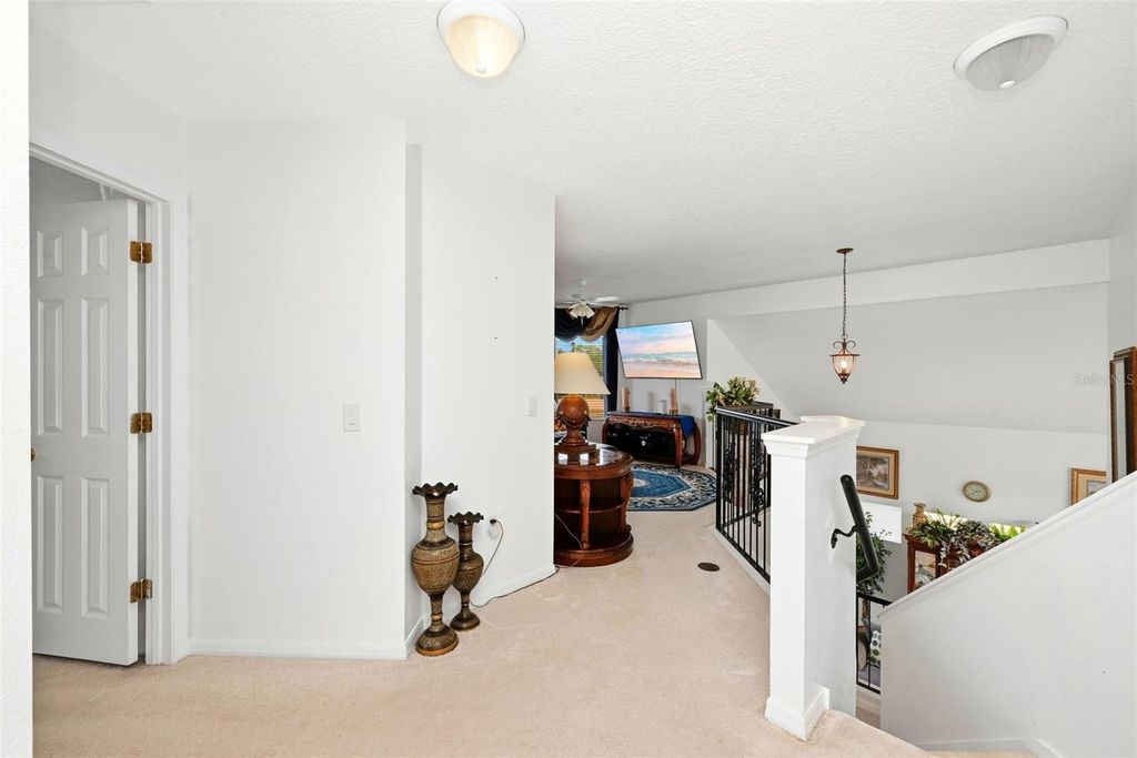 Image 25 of property listing at 910 LASCALA DRIVE, Windermere, FL 34786