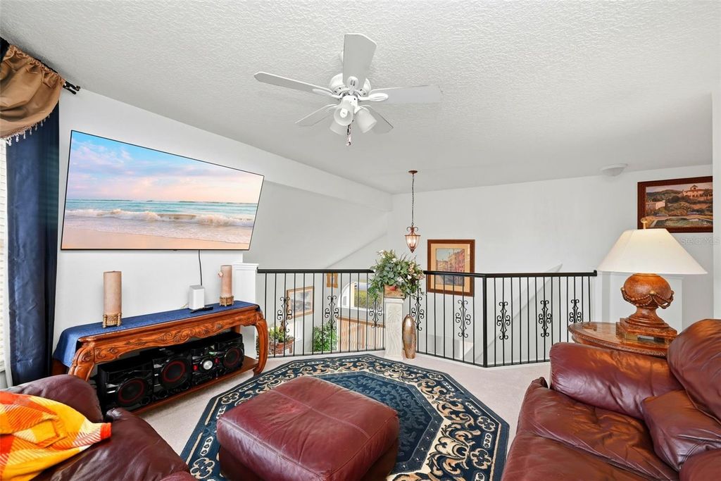 Image 27 of property listing at 910 LASCALA DRIVE, Windermere, FL 34786