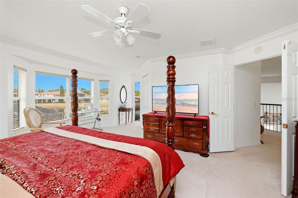 Image 30 of property listing at 910 LASCALA DRIVE, Windermere, FL 34786