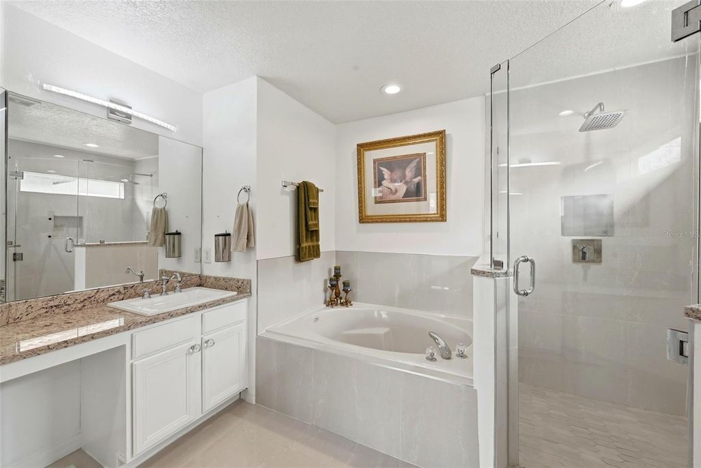 Image 33 of property listing at 910 LASCALA DRIVE, Windermere, FL 34786
