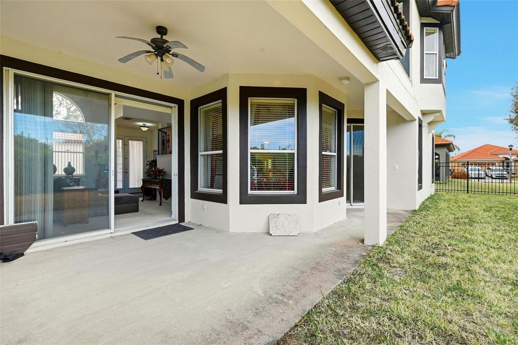 Image 41 of property listing at 910 LASCALA DRIVE, Windermere, FL 34786