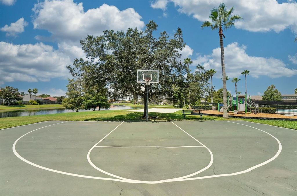 Image 53 of property listing at 910 LASCALA DRIVE, Windermere, FL 34786