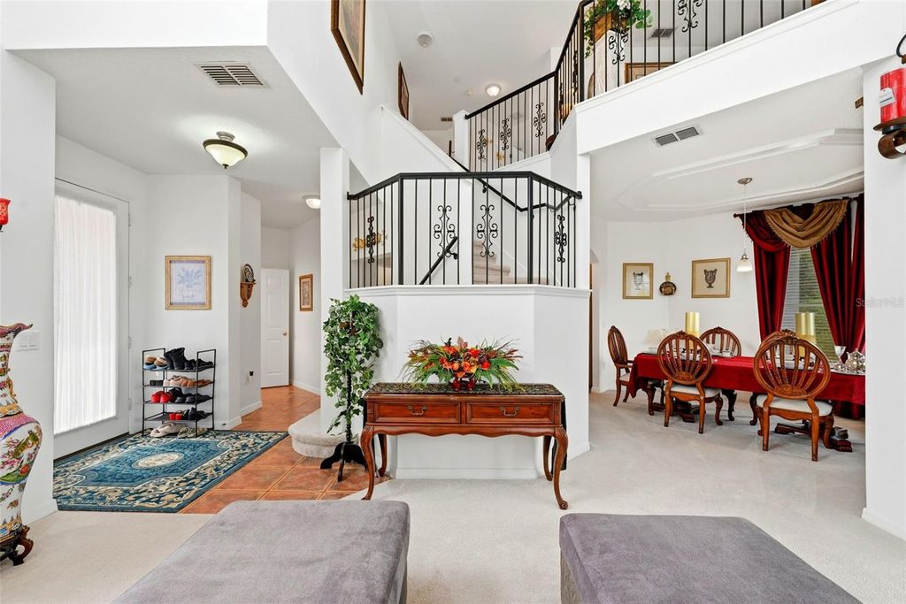 Image 8 of property listing at 910 LASCALA DRIVE, Windermere, FL 34786