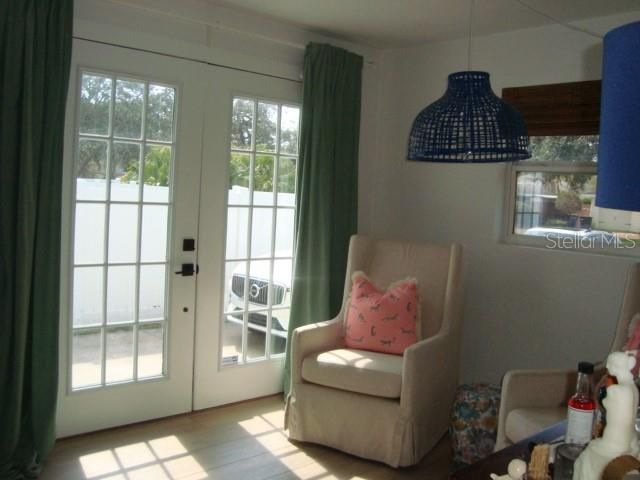 11 N CREST AVENUE, Clearwater, FL 33755