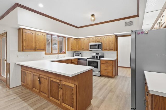 10404 SANDTRAP DRIVE, Spring Hill, FL 34608