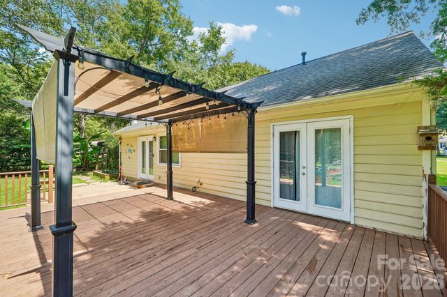 13942 Dannemara Drive, Pineville, NC 28134