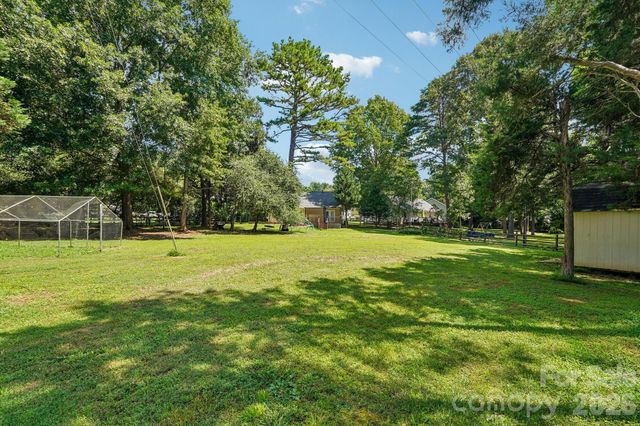 13942 Dannemara Drive, Pineville, NC 28134