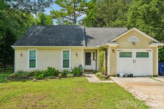 13942 Dannemara Drive, Pineville, NC 28134
