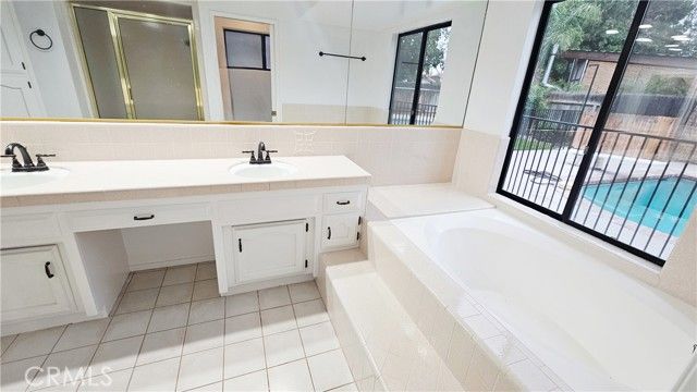 7001 Margaret Court, Bakersfield, CA 93309