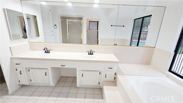 7001 Margaret Court, Bakersfield, CA 93309