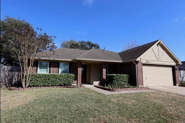 15815 Pilgrim Hall Drive, Friendswood, TX 77546