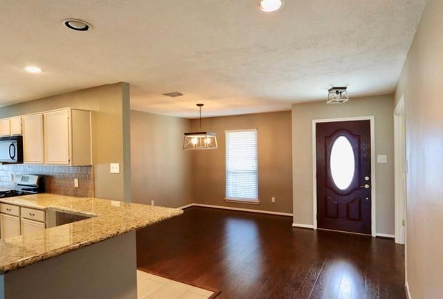 15815 Pilgrim Hall Drive, Friendswood, TX 77546